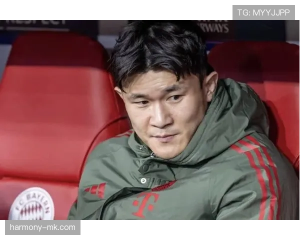 金玟哉与伊藤洋辉展现防线默契，助力球队表现稳健