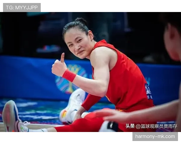 杨力维训练完直接拎爱马仕去吃宵夜？